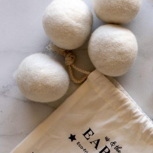 100% Organic Wool Dryer Balls - 4 pieces and a bagEco Laundry - Us and the Earth