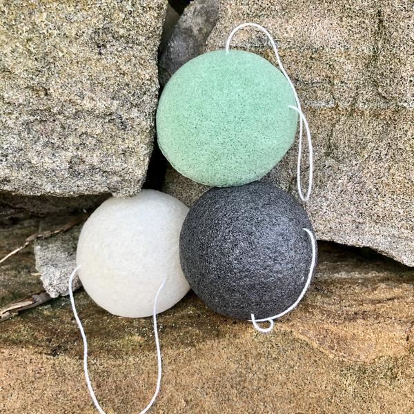 Konjac Sponge - Singles Sustainable Bathroom - Us and the Earth