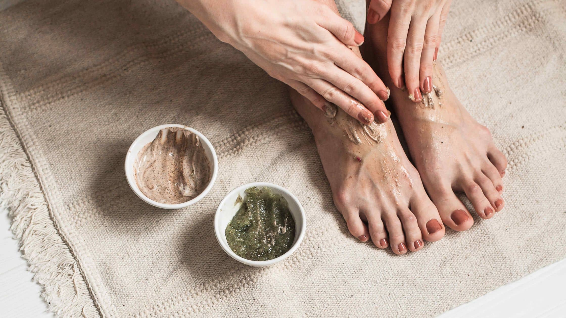 DIY Epsom Salt Foot Scrub