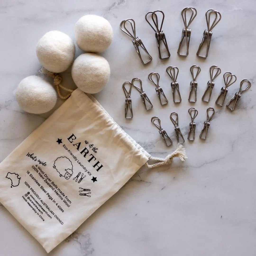 4 dryer balls, 16 pieces of pegs and elegant us and the earth pouch.